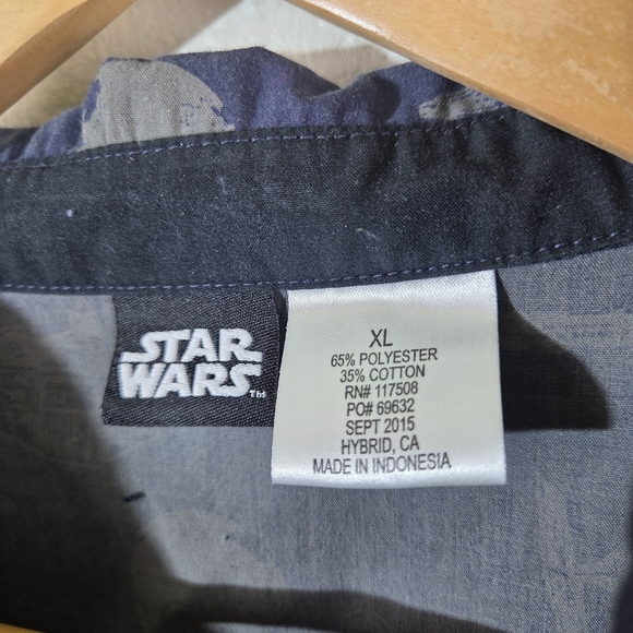 Star Wars Mens Button Up Shirt XL Navy Blue All Over Print Spaceships Casual Sho - Picture 11 of 11